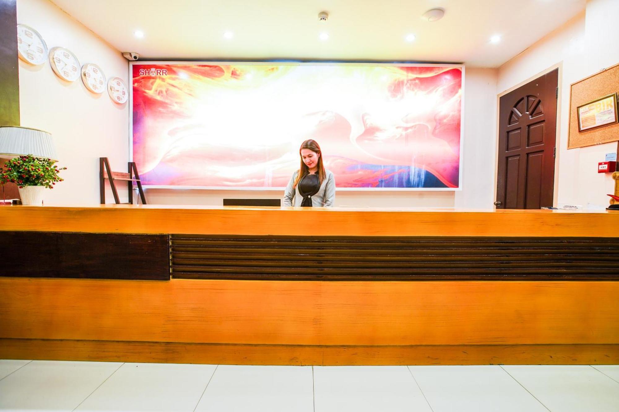 Oyo 236 Hotel Edmundo Pototan Экстерьер фото